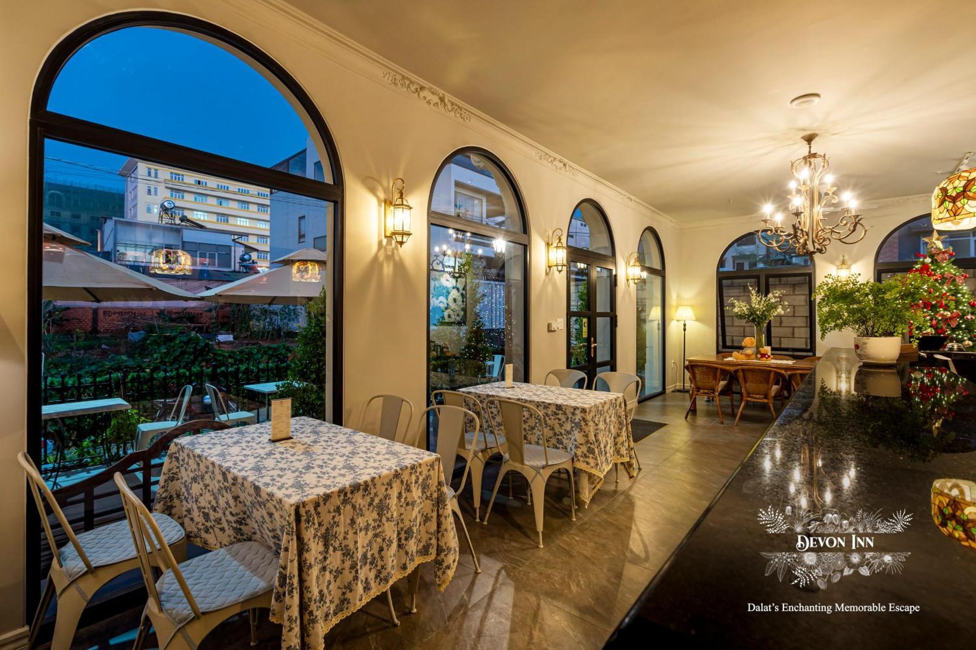 Devon Inn Khu Chi Lăng Екстериор снимка