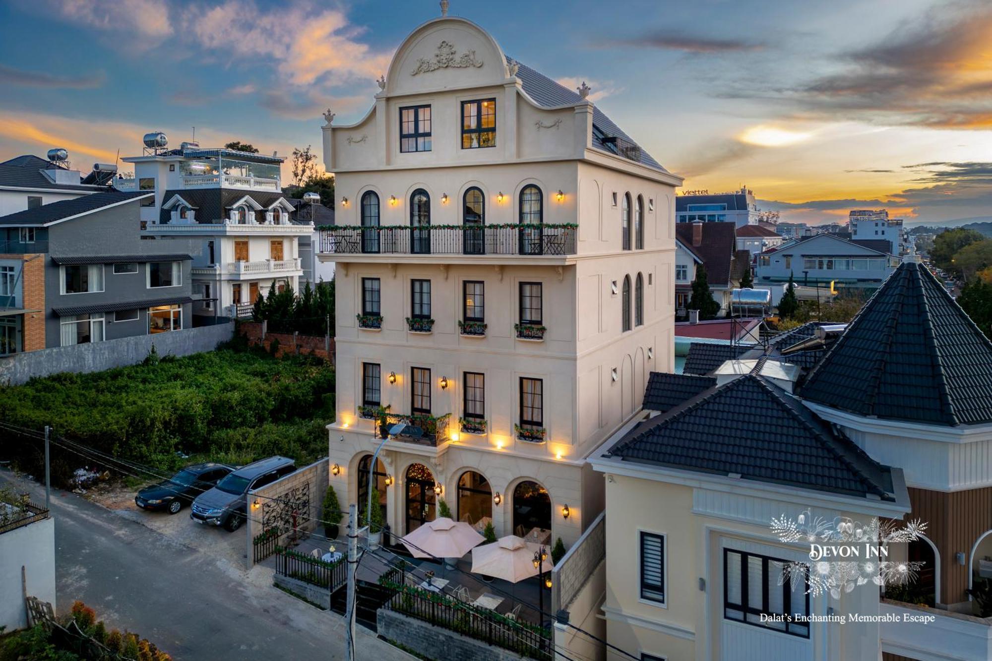 Devon Inn Khu Chi Lăng Екстериор снимка