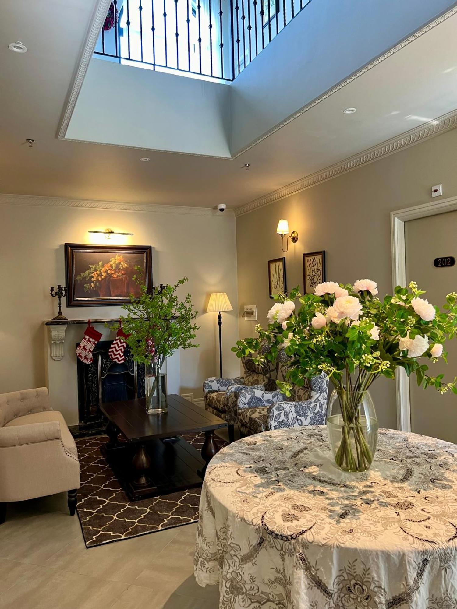 Devon Inn Khu Chi Lăng Екстериор снимка